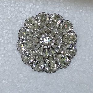 LOVELY BRIGHT CRYSTALINE 3 INCH BROOCH